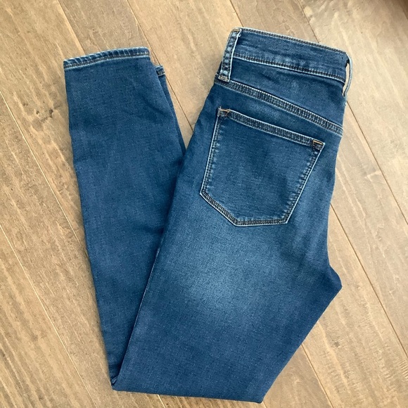 J. Crew 9” Mid-Rise Skinny Jeans, Size 26 - Picture 1 of 6